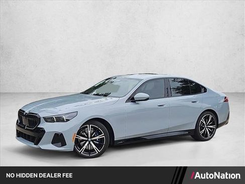 Used 2026 BMW 530i xDrive w/ M Sport Package AWD/4WD image 1