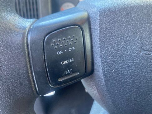 Used 2005 Dodge Ram 1500 Truck SLT image 51