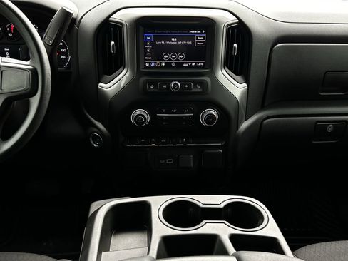 Used 2024 Chevrolet Silverado 1500 Custom image 18