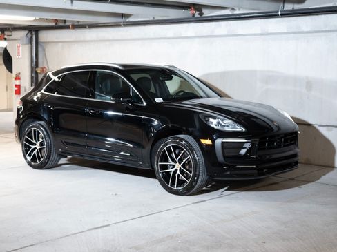 Used 2026 Porsche Macan AWD/4WD image 7