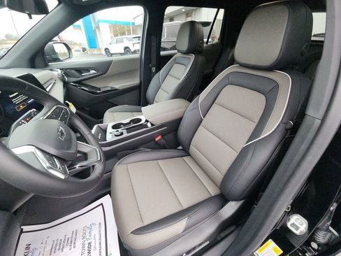 New 2026 Chevrolet Equinox LT w/ Convenience Package II image 11