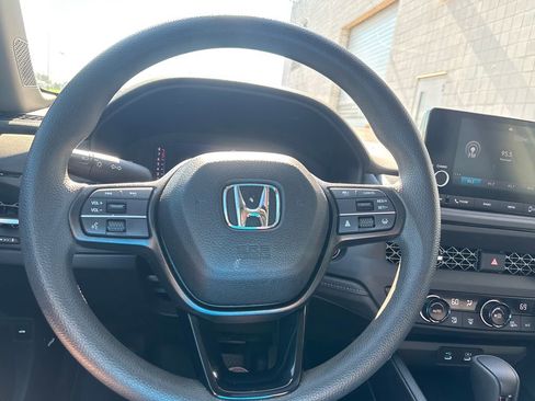 Used 2024 Honda Accord EX image 21