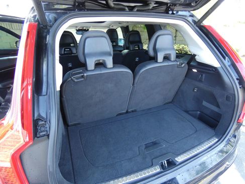 Used 2018 Volvo XC90 T6 Momentum w/ Convenience Package image 65