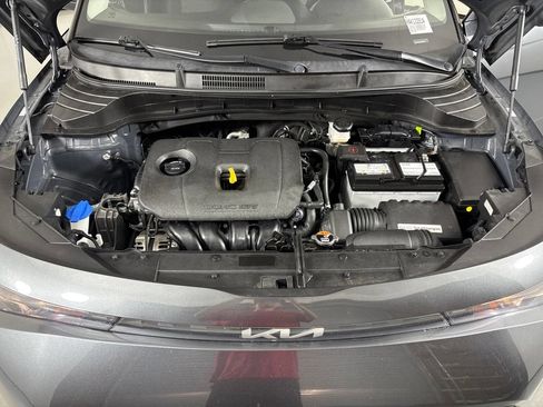 Used 2023 Kia Soul LX w/ LX Technology Package FWD image 33