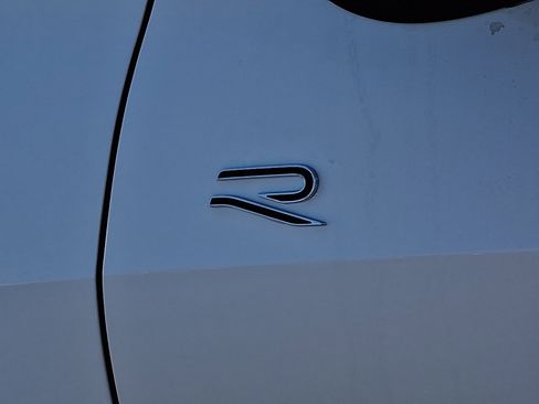 New 2026 Volkswagen Tiguan SE R-Line AWD/4WD image 19