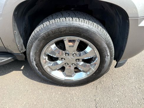 Used 2008 Chevrolet Suburban LTZ w/ LTZ Preferred Equipment Group image 38