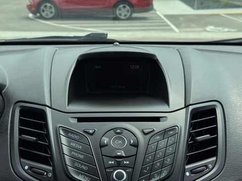 Used 2018 Ford Fiesta SE w/ Cold Weather Package FWD image 3
