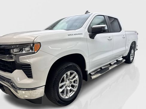 Used 2023 Chevrolet Silverado 1500 LT AWD/4WD image 11