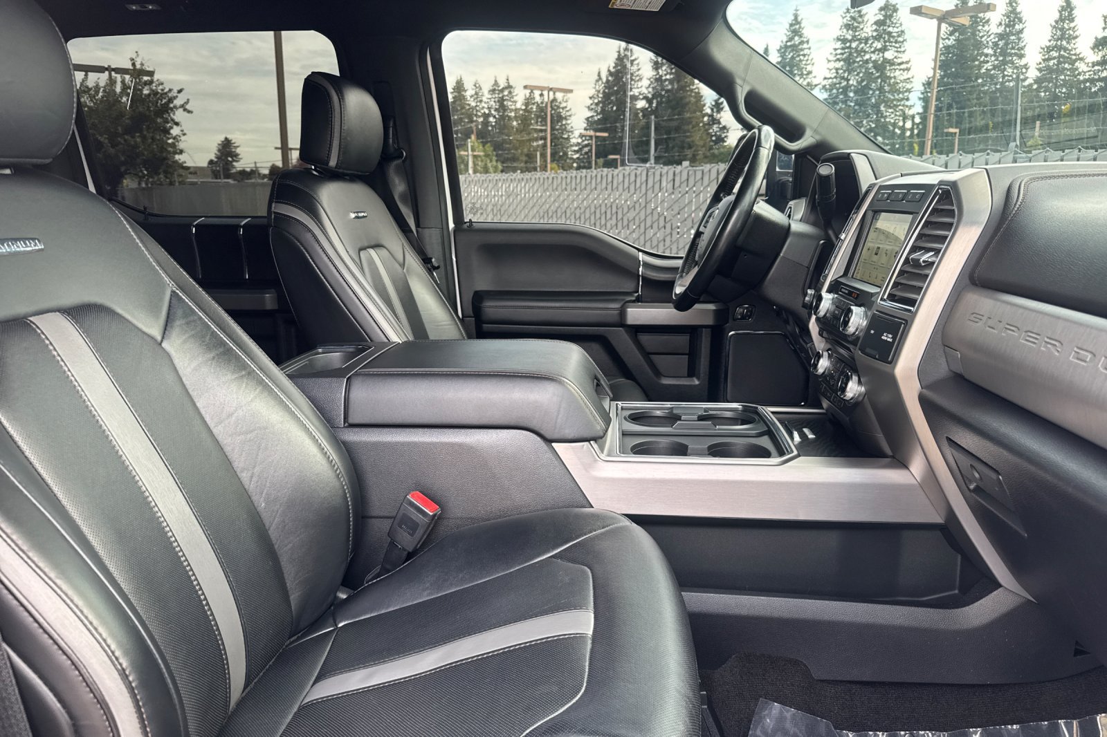 Used 2018 Ford F350 Platinum w/ Platinum Ultimate Package AWD/4WD image 15