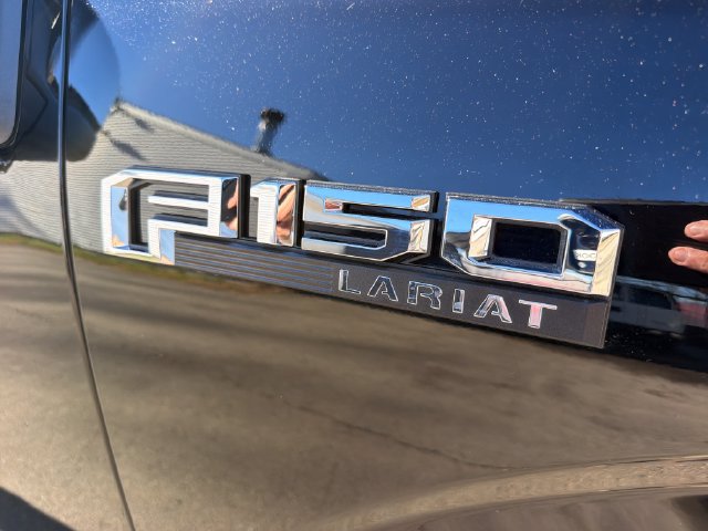 Used 2016 Ford F150 Lariat w/ Equipment Group 502A Luxury AWD/4WD image 9