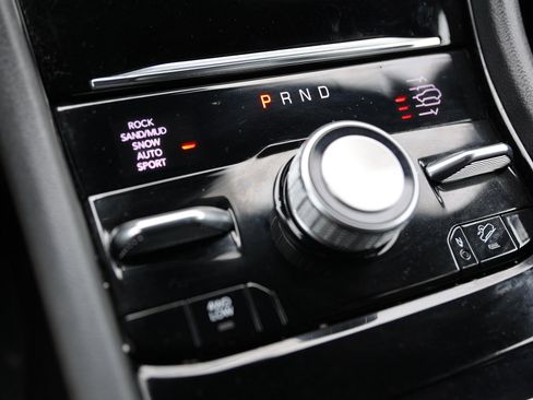 Used 2023 Jeep Grand Cherokee L Overland image 36