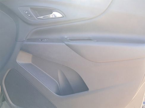 Used 2020 Chevrolet Equinox LT image 15