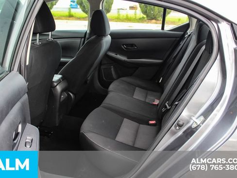 Used 2024 Nissan Sentra SV FWD image 17