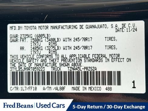 Used 2024 Toyota Tacoma SR5 AWD/4WD image 39