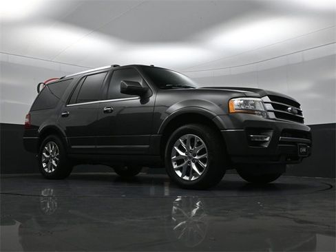 Used 2017 Ford Expedition Limited w/ Equipment Group 301A image 25