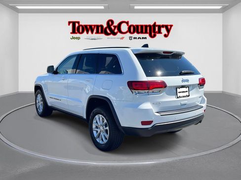 Certified 2022 Jeep Grand Cherokee Laredo E AWD/4WD image 9