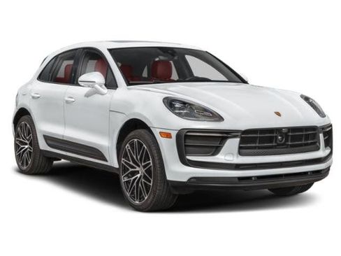 Used 2025 Porsche Macan AWD/4WD image 6