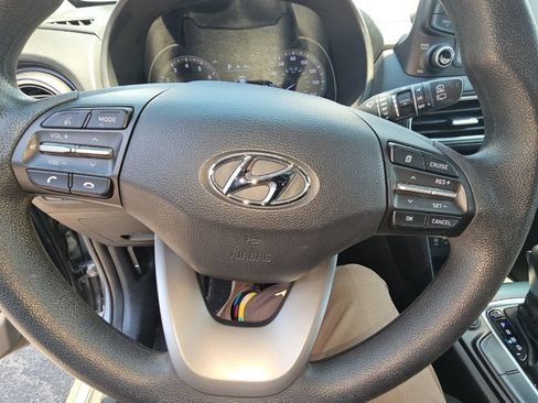 Used 2020 Hyundai Kona SE FWD image 16