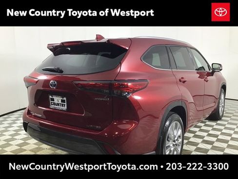 Used 2023 Toyota Highlander Limited image 7