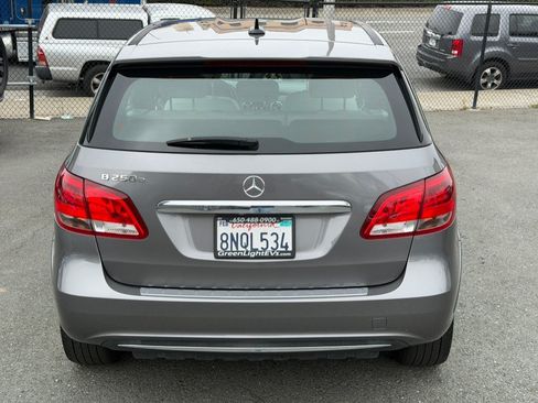 Used 2017 Mercedes-Benz B 250e image 6