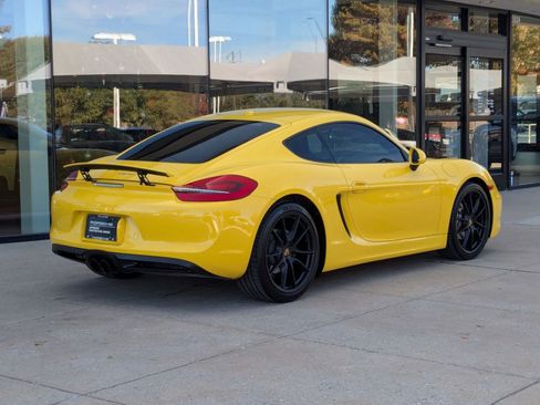 Used 2016 Porsche Cayman image 9