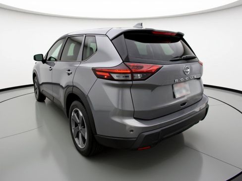 Used 2025 Nissan Rogue SV FWD image 6