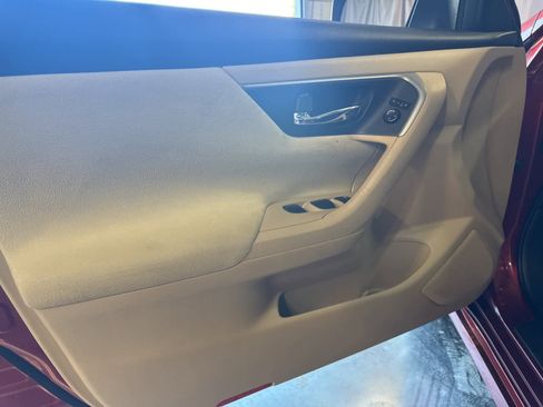 Used 2015 Nissan Altima 2.5 S w/ Power Driver Seat Package image 16