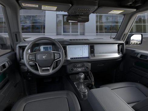 New 2025 Ford Bronco Badlands image 9