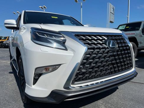 Used 2023 Lexus GX 460 Premium w/ Accessory Package AWD/4WD image 70