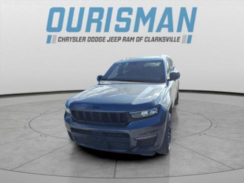 New 2025 Jeep Grand Cherokee L Limited image 9