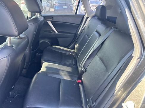 Used 2012 MAZDA MAZDA3 i Grand Touring w/ Tech Pkg FWD image 11