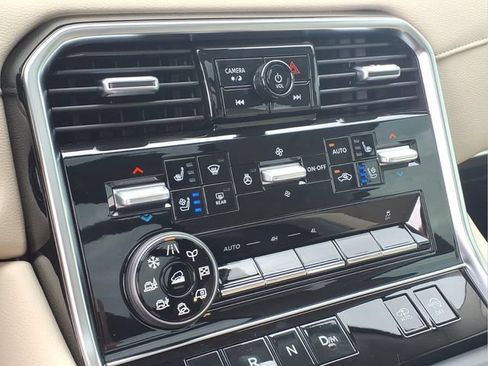 Used 2026 Nissan Armada Platinum Reserve AWD/4WD image 8