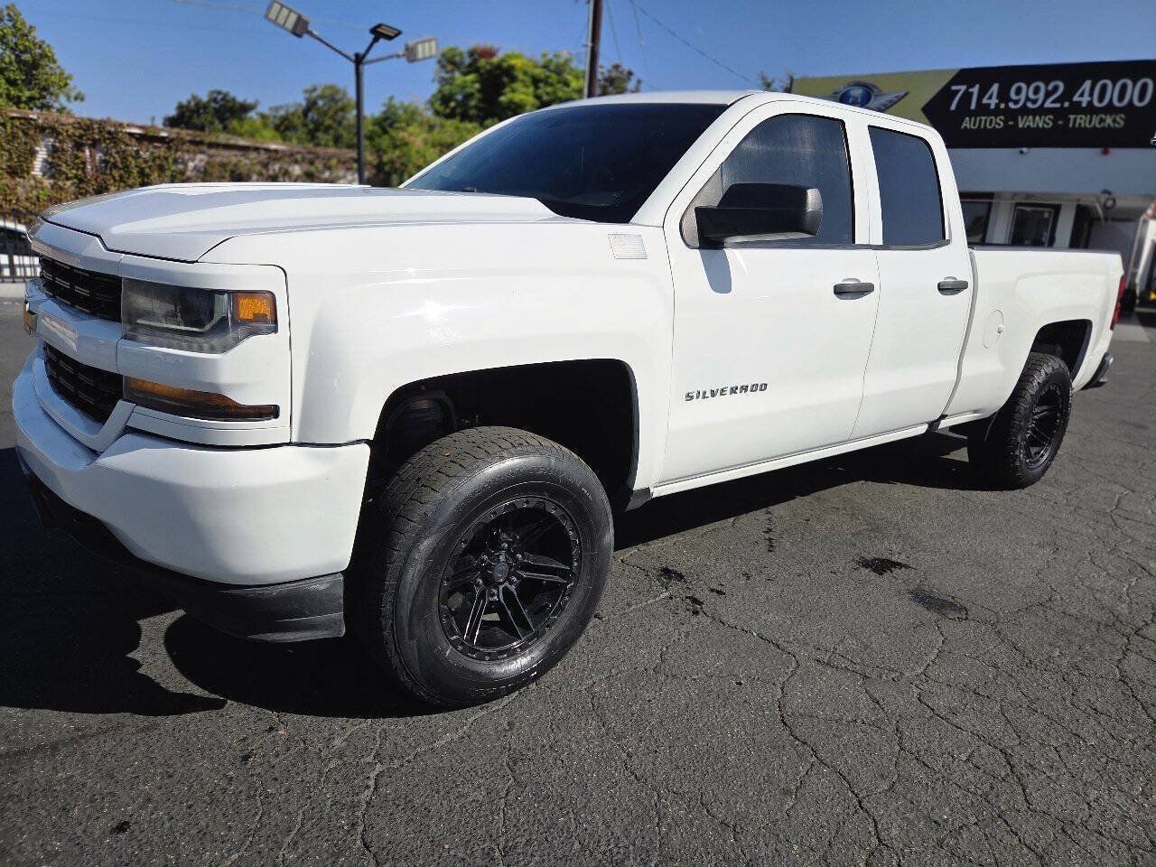 Used 2018 Chevrolet Silverado 1500 Custom RWD image 19