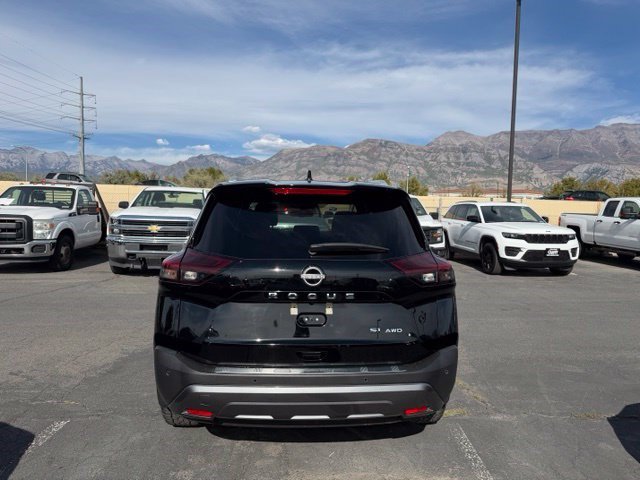 Used 2023 Nissan Rogue SL w/ SL Premium Package AWD/4WD image 10