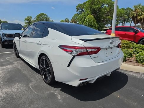Used 2018 Toyota Camry XSE FWD image 11