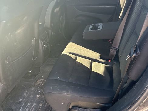 Used 2021 Jeep Grand Cherokee Laredo image 4