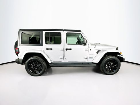 Used 2023 Jeep Wrangler Sahara image 10