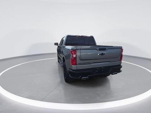 Used 2025 Chevrolet Silverado 1500 LT Trail Boss w/ Convenience Package II AWD/4WD image 7