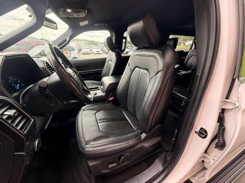 Used 2019 Ford Expedition Max Limited AWD/4WD image 12