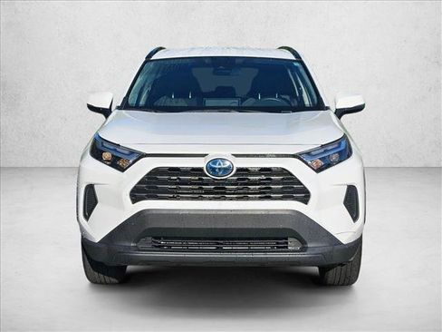 Used 2023 Toyota RAV4 XLE AWD/4WD image 2