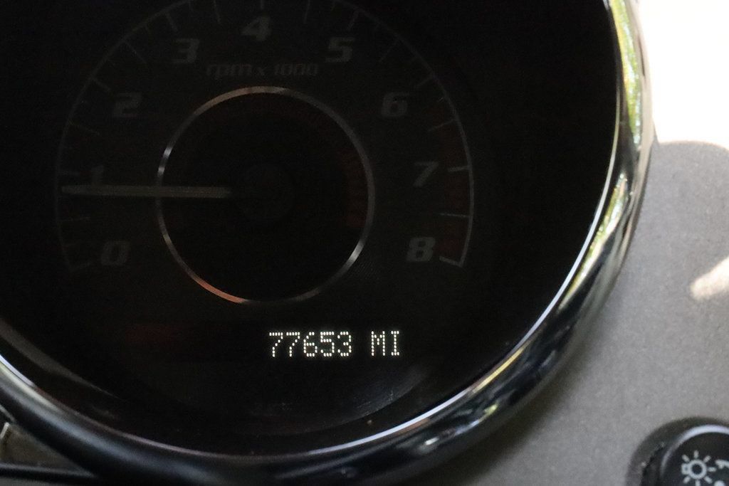 Used 2007 Pontiac Solstice GXP w/ Premium Package RWD image 12