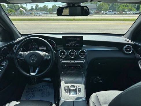 Used 2018 Mercedes-Benz GLC 300 4MATIC image 31