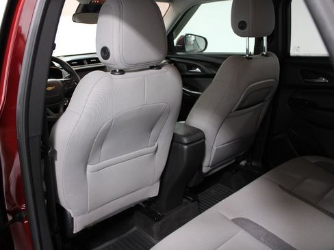 Used 2022 Chevrolet TrailBlazer LT FWD image 22