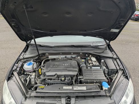 Used 2015 Volkswagen GTI SE image 35