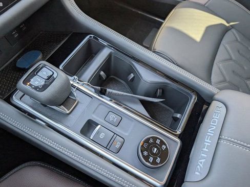 New 2026 Nissan Pathfinder Platinum image 16