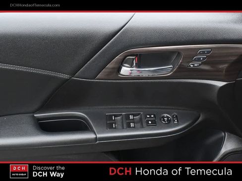 Used 2017 Honda Accord EX-L image 16