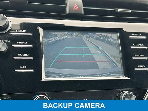 Used 2019 Toyota Camry SE FWD image 21