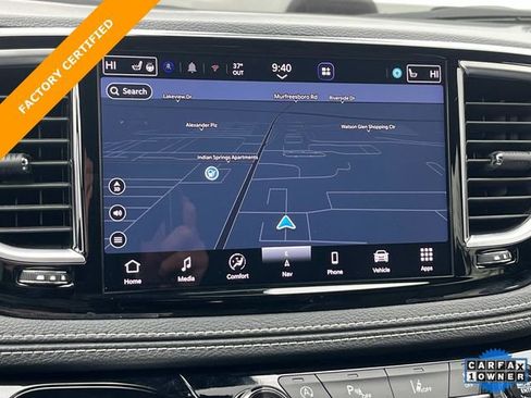 Certified 2025 Chrysler Pacifica Limited image 38