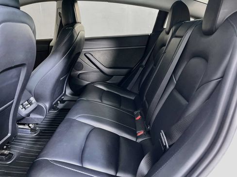 Used 2023 Tesla Model 3 Standard Range RWD image 28