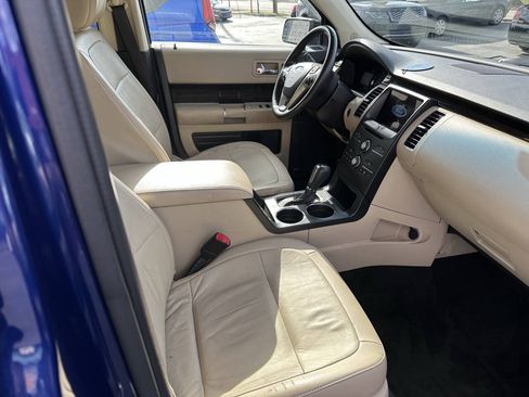 Used 2015 Ford Flex SEL w/ Equipment Group 202A AWD/4WD image 9